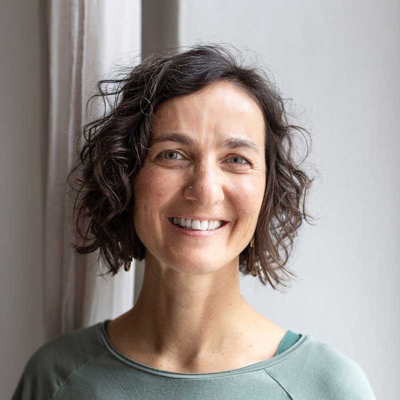 Yoga Lehrerin in Leonding mit Erfahrung und Achtsamkeit