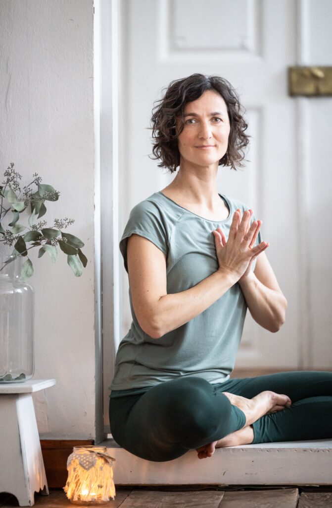 Yoga Praxis für innere Ruhe und Kraft in Linz
